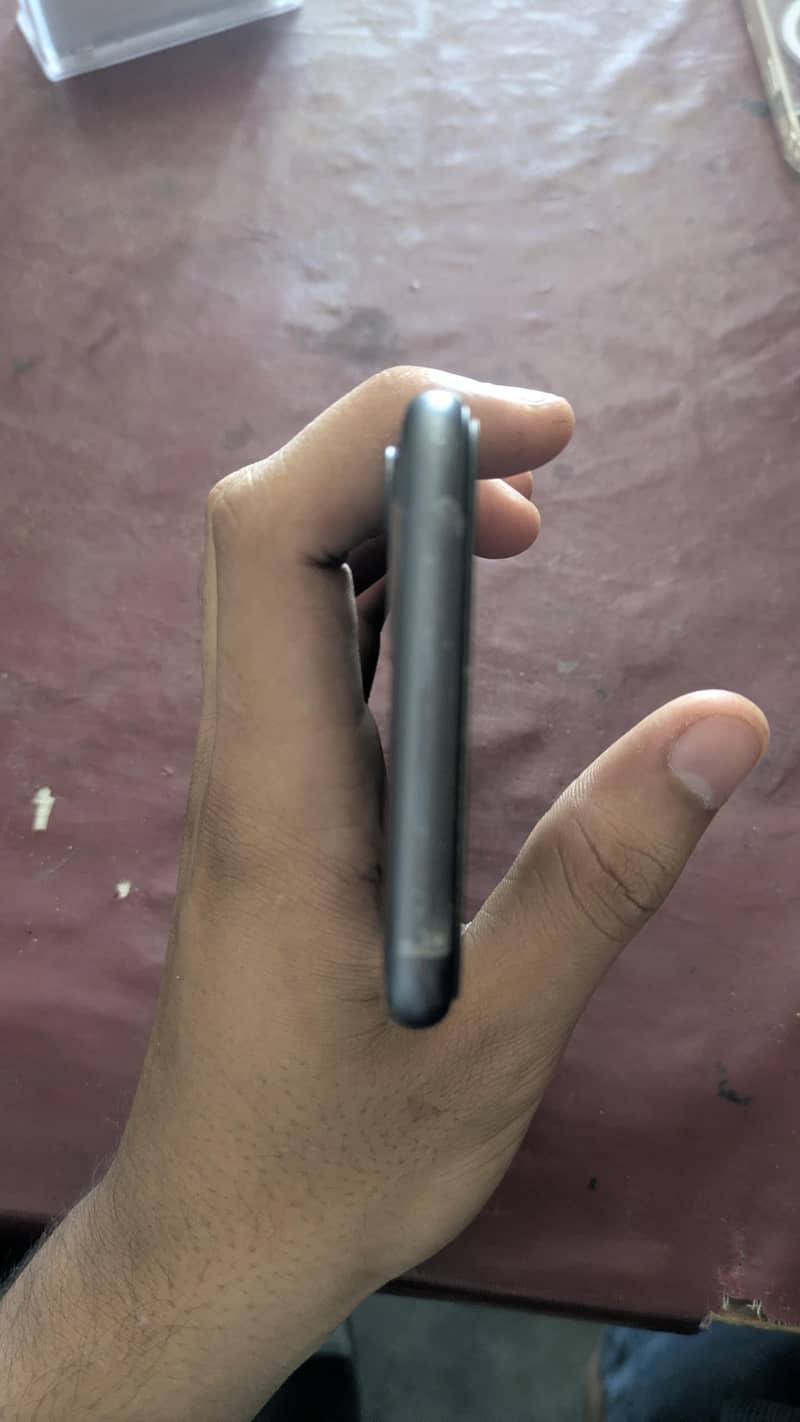 Apple iPhone 11 5