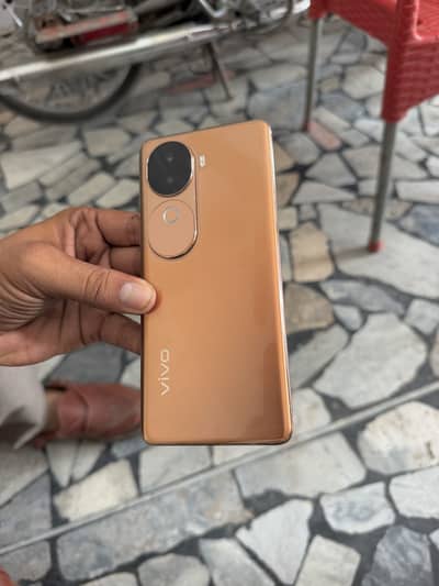 Vivo V40e
