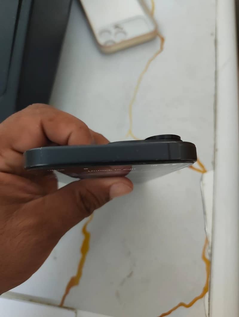 Apple iPhone 15 Pro Max 7