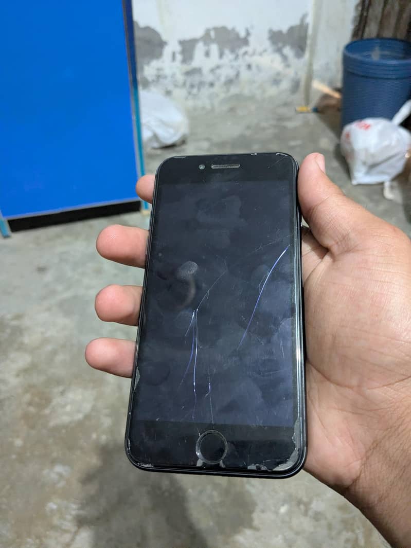 Apple iPhone 8 5