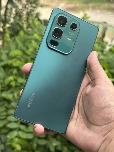 Infinix Note 50 box available