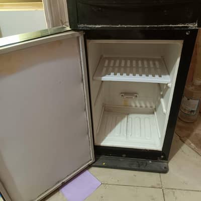 Orient water dispenser