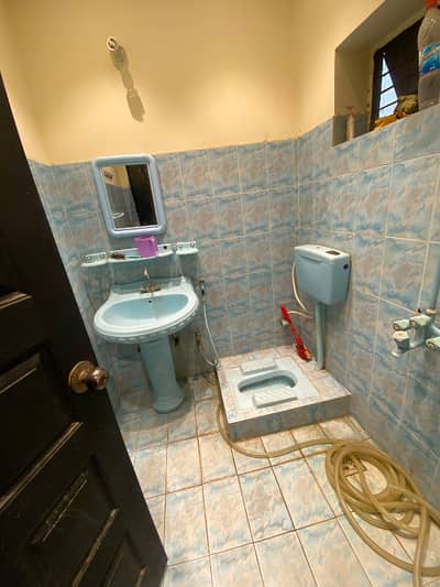 For Rent Uper portion silent office