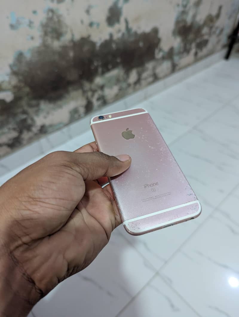 Apple iPhone 6S 1