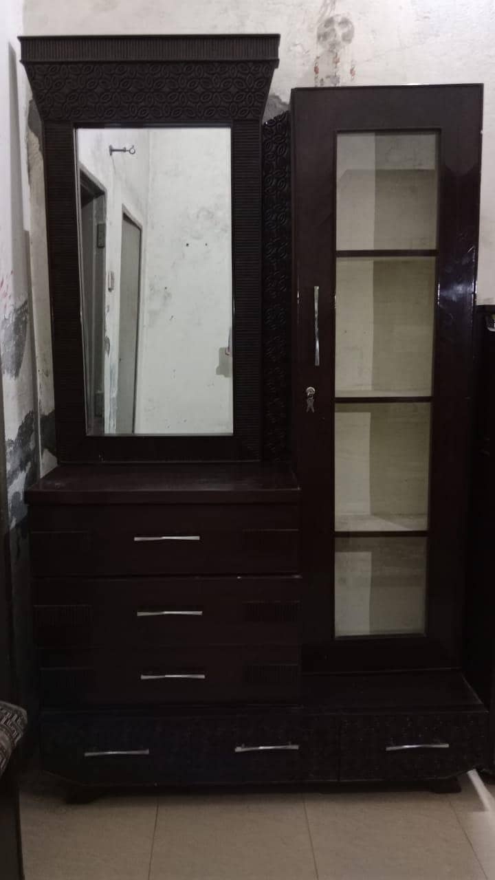 Dressing Table 0
