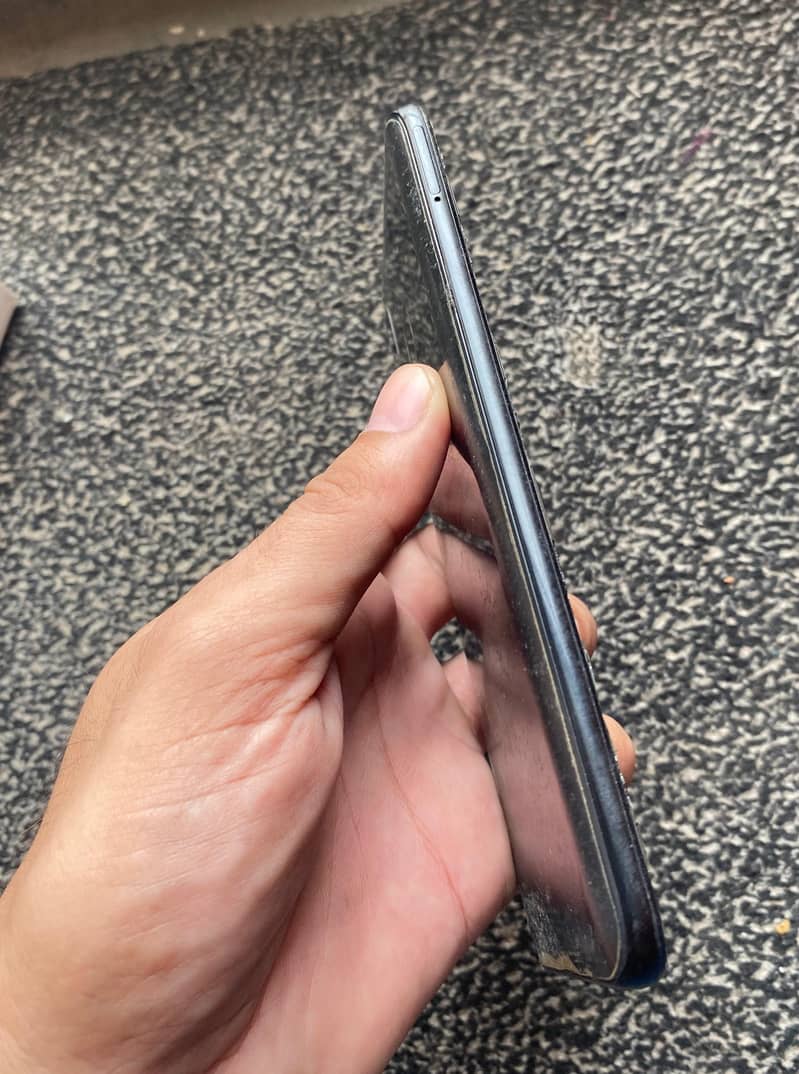 Samsung Mobile A20 1