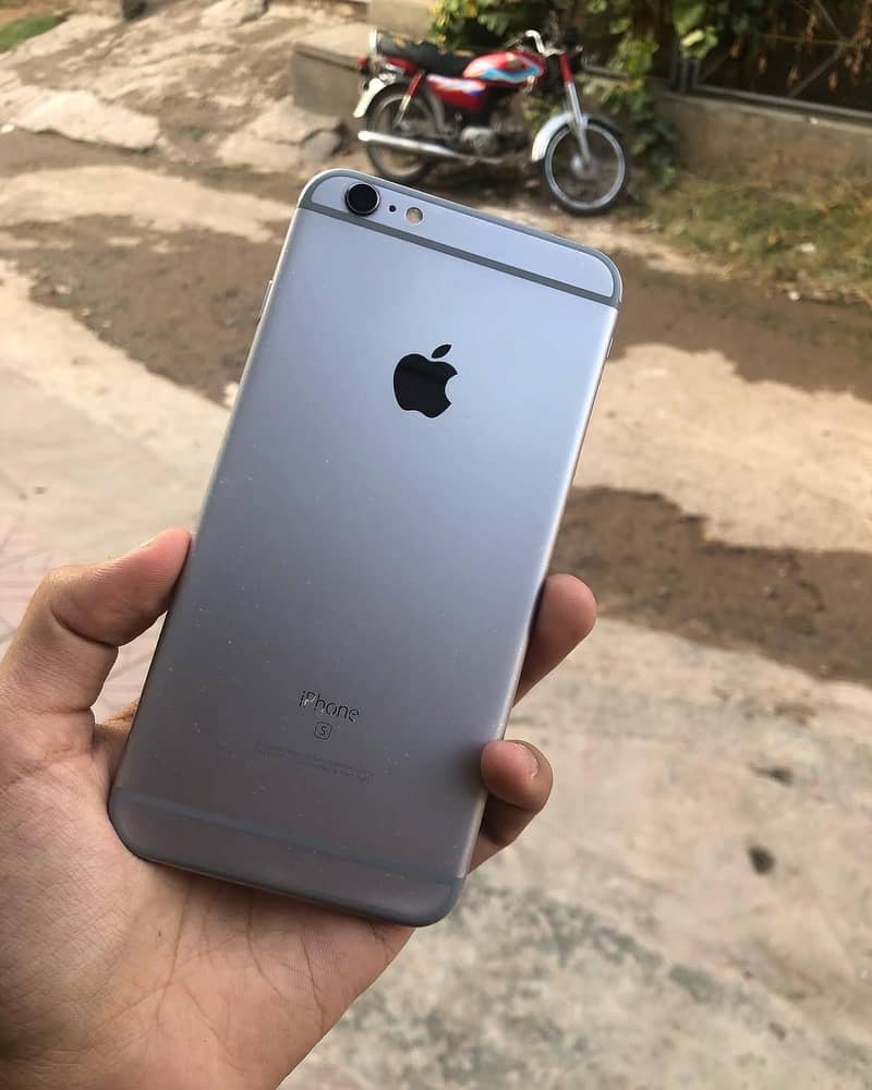 Apple iPhone 6 Plus 0