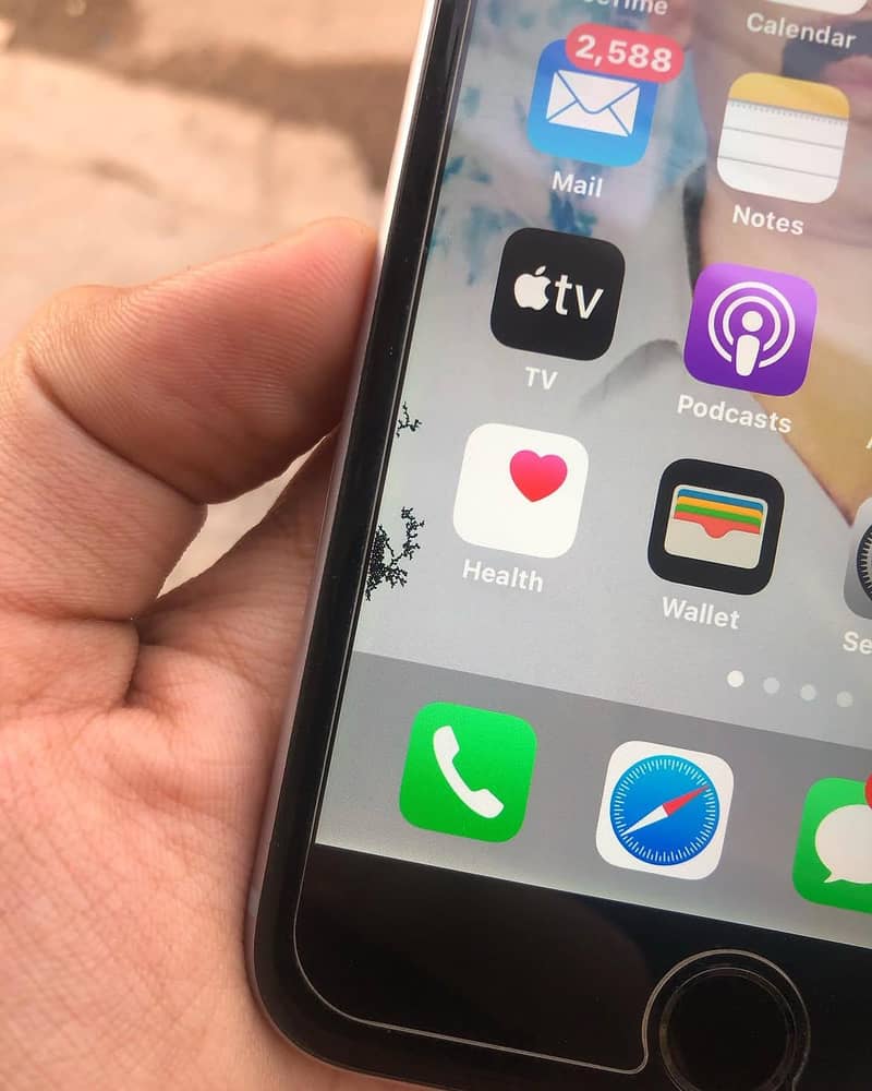Apple iPhone 6 Plus 5