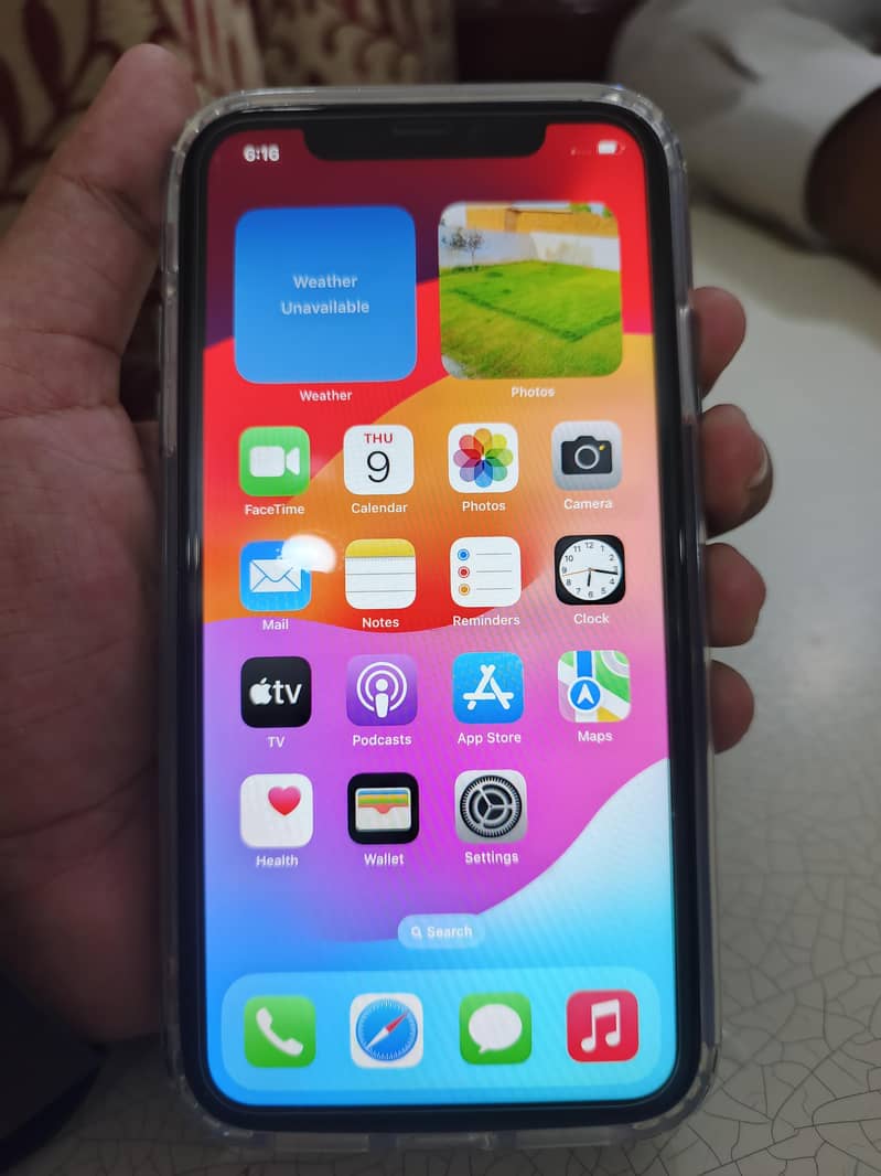 Apple iPhone 11 4