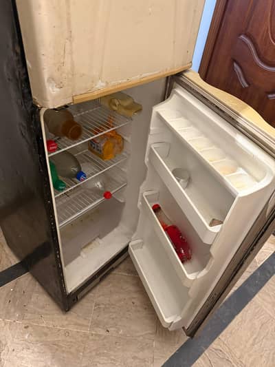 Dawlance refrigerator