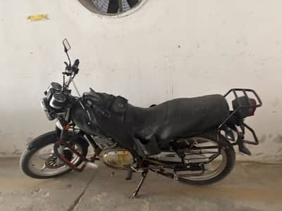 Suzuki gs 150 se