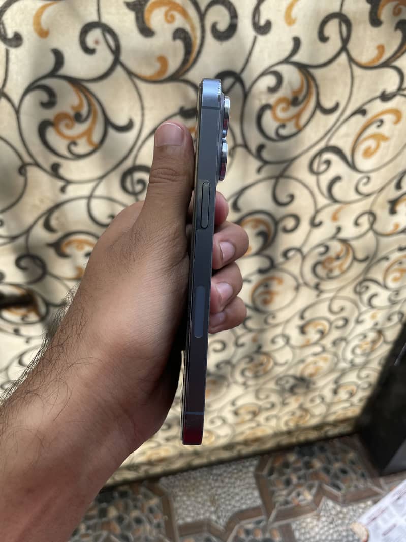 Apple iPhone 13 Pro 1