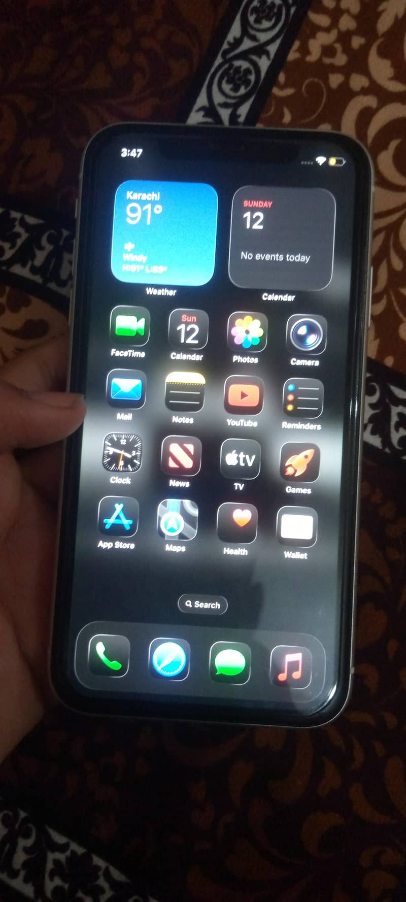 Apple iPhone 11 3