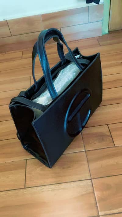 Black Telfar used handbag  Used but in a good condition 9.5/10