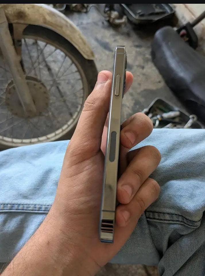 iphone 12pro 3