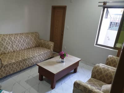Sofa set 5 seater orgional wood new condition with table