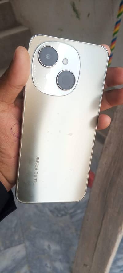 Tecno Spark Go 1