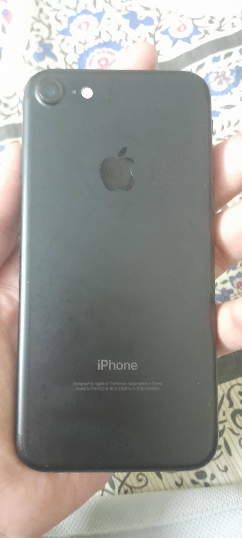 Apple iPhone 7 1