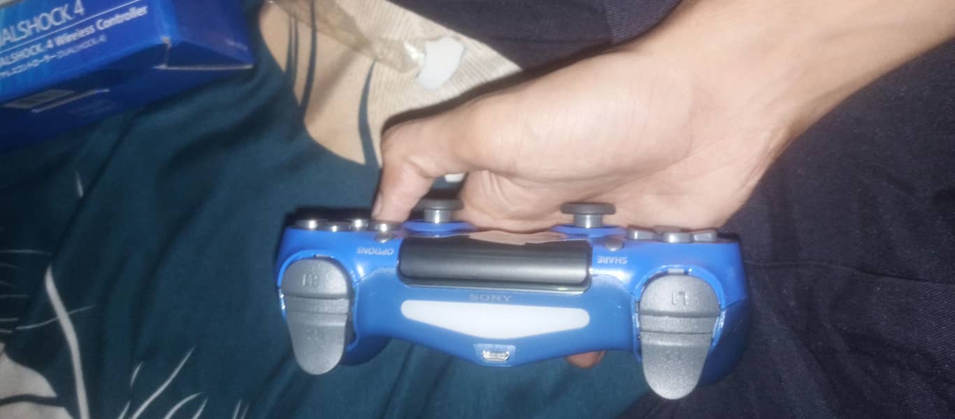 PS4 Dual Shock wireless Controller 4