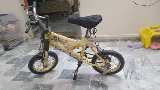 Kids cycle for sale of age 4-7