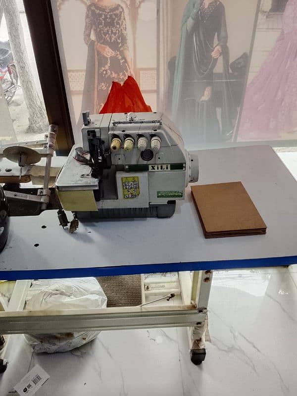 Peeko & OverLock Machine 1