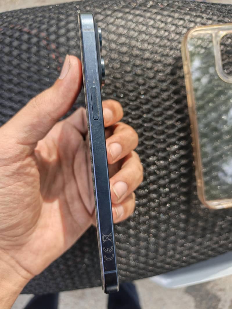 Apple iPhone 15 Pro Max 1