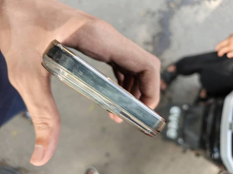 Apple iPhone 15 Pro Max 7