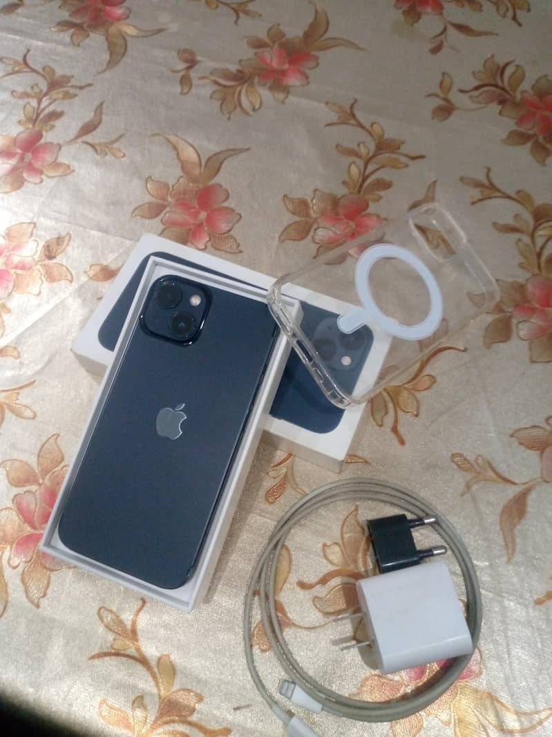 Apple iPhone 13 6