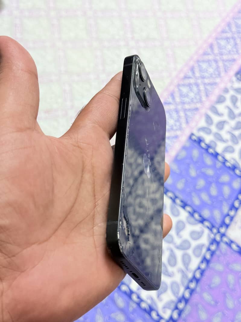 Apple iPhone 13 1
