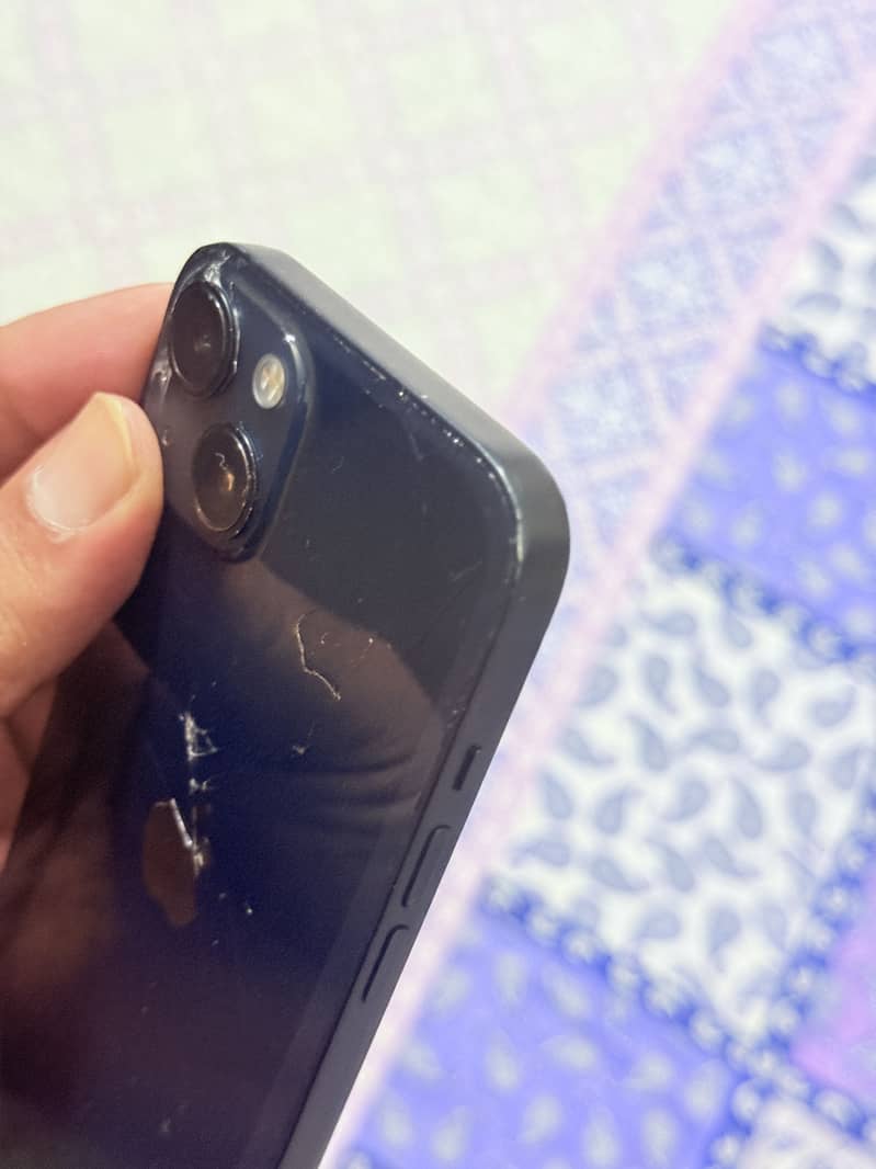 Apple iPhone 13 4