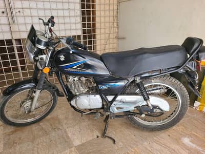 Suzuki gs150 2015