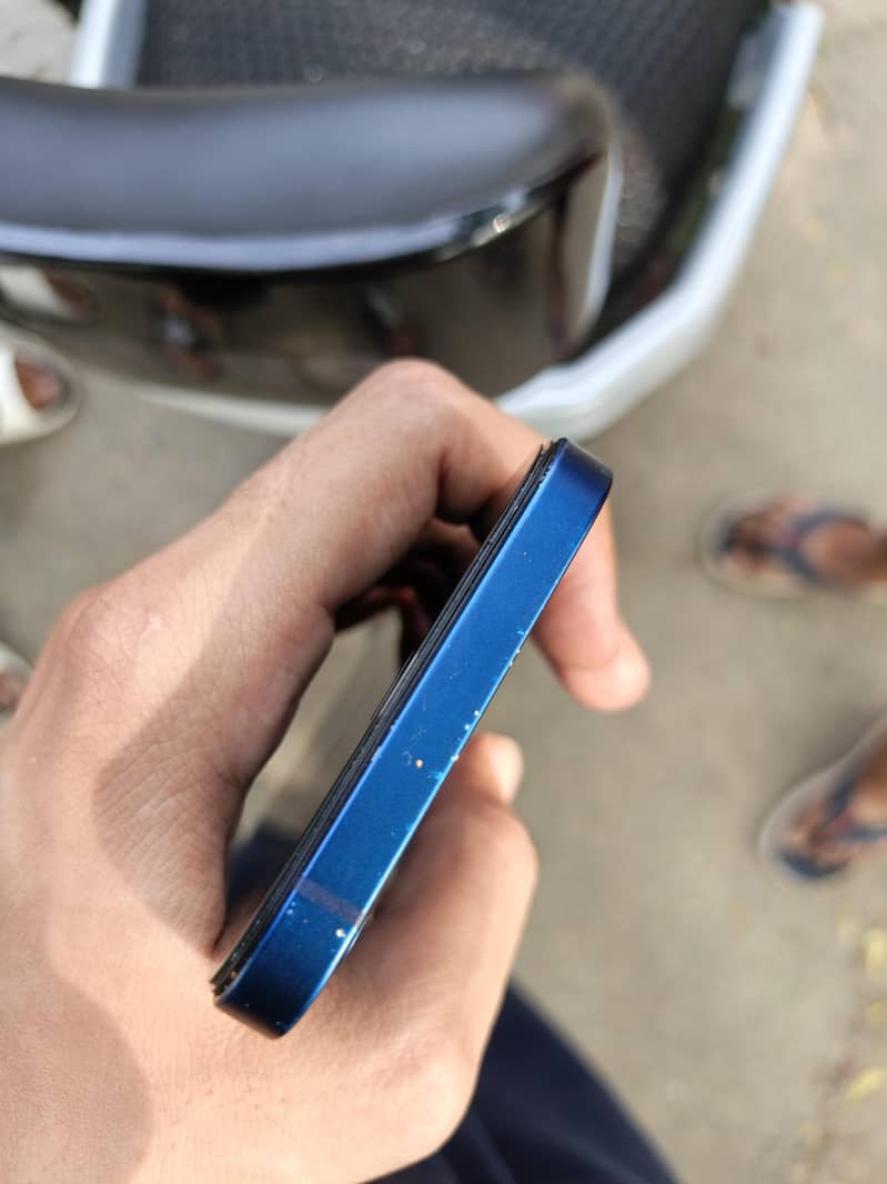 Apple iPhone 12 5
