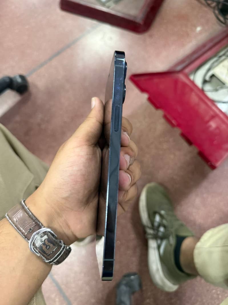 Apple iPhone 12 Pro Max 1