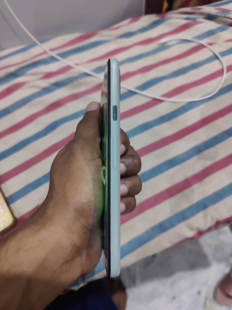 Google Pixel 5 2