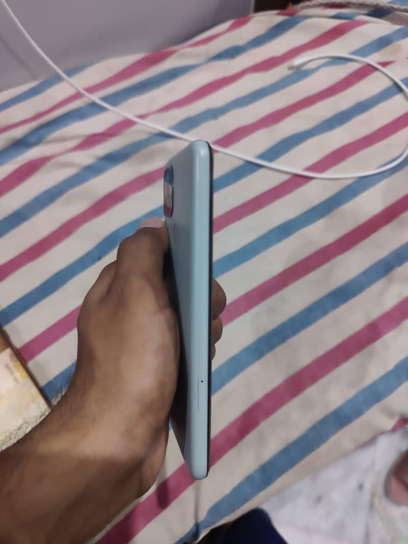 Google Pixel 5 3