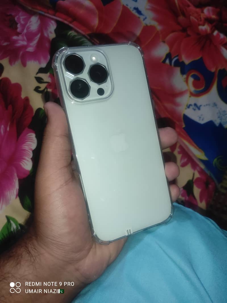 Apple iPhone 16 Pro Max 3