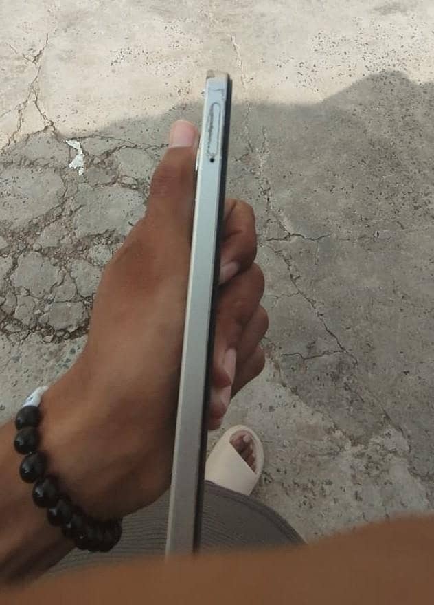 Realme C53 0