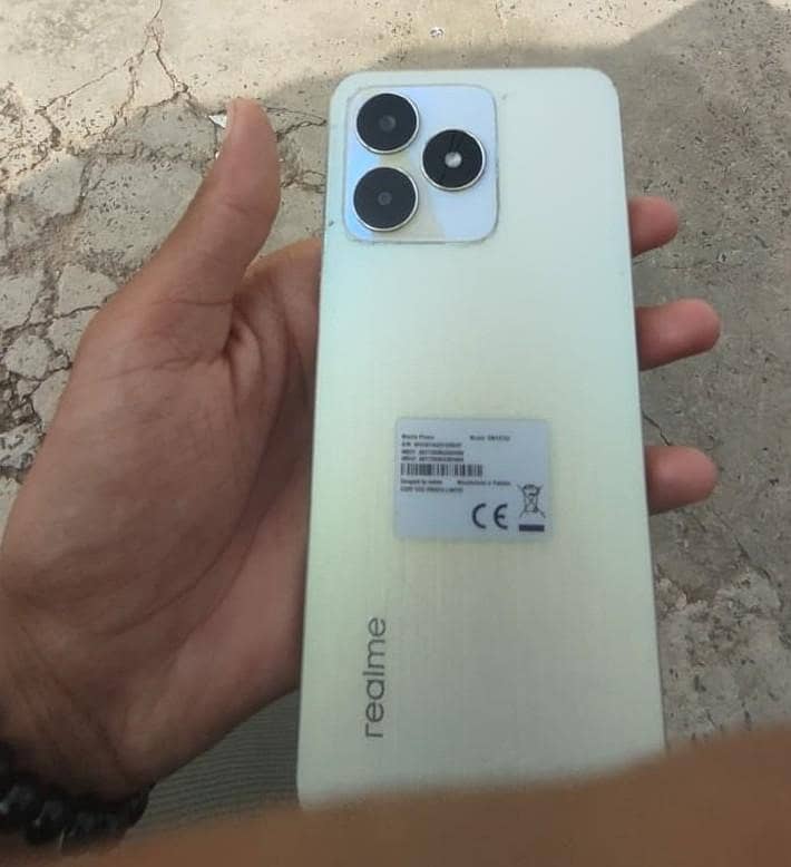 Realme C53 1