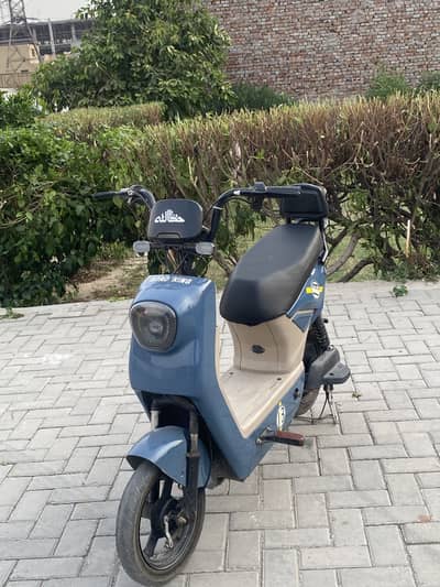 Selling my roadking scooty