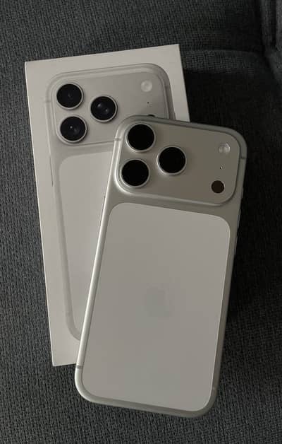 iPhone 17 Pro Max 256GB Silver JV  | 100% Battery Health(complete box