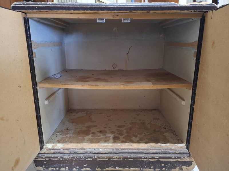 2 section cupboard 2