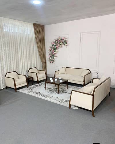 Simple wooden style soffa