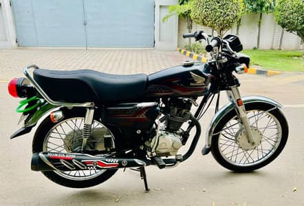 Honda cg 125 black colour 2024 model