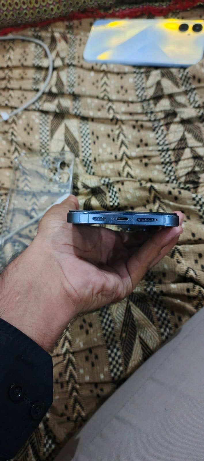 Apple iPhone 13 Pro Max 2