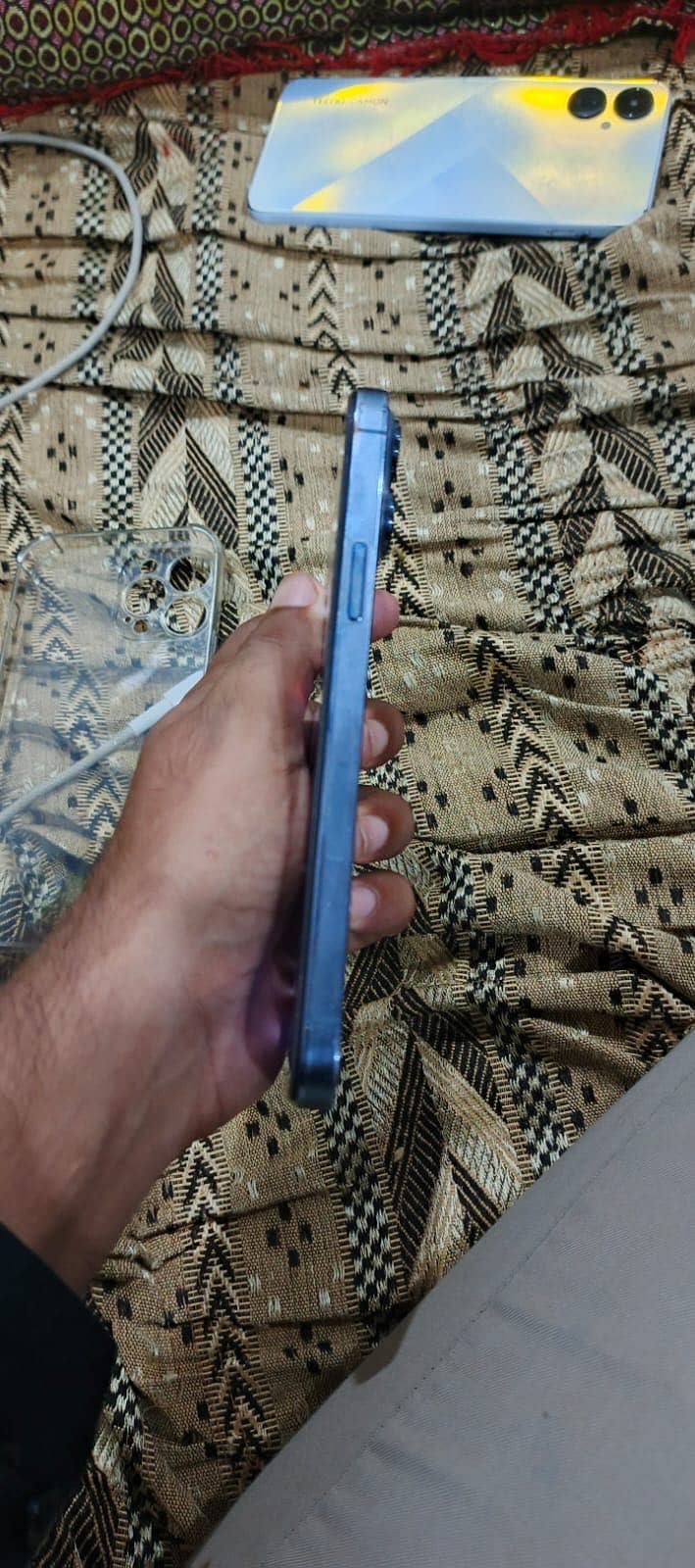 Apple iPhone 13 Pro Max 4