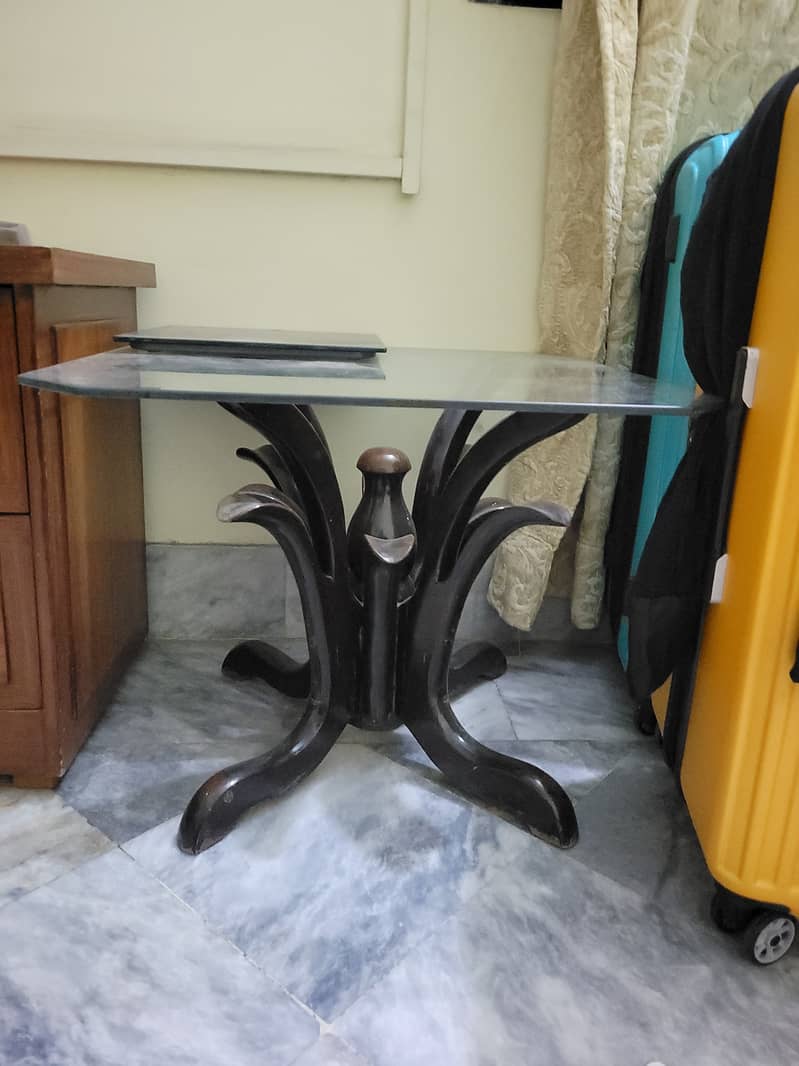 Solid wood central table with two side tables 1