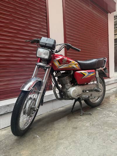 Full genuine bike with orginal silencer islamabad number