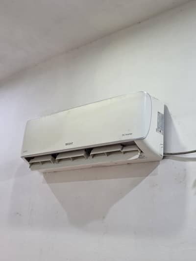 Orient Jupiter 1.5 ton dc inverter Ac 100% Orignal Condition