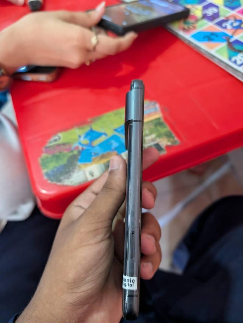 Google Pixel 8 3