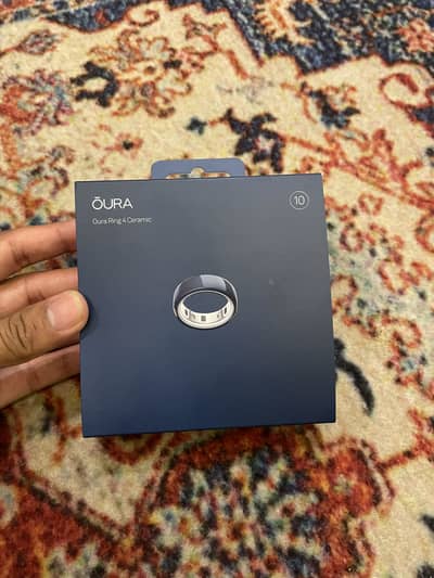 OURA Ring 4 ceramic